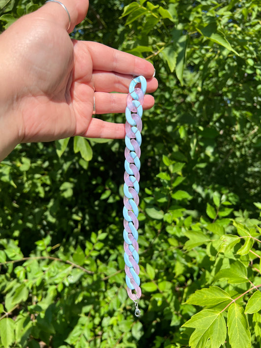 Blue and purple hat chain